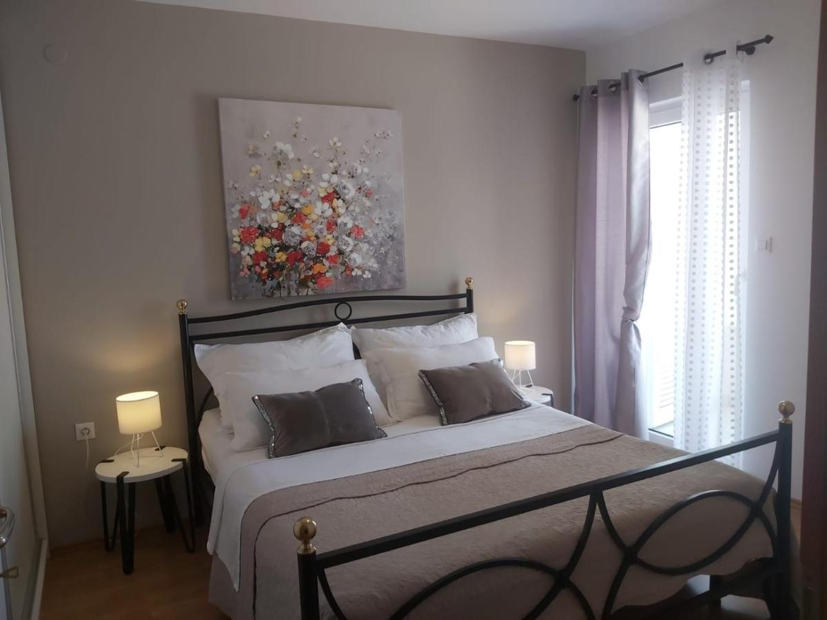 Villa Seaview With Pool - Apartment Yellow تروغير المظهر الخارجي الصورة