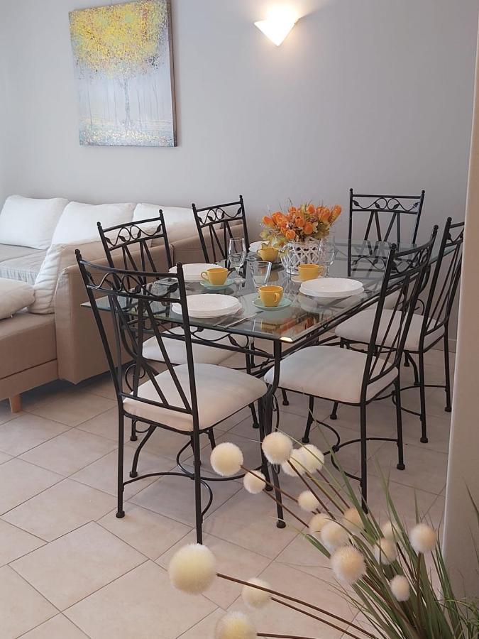 Villa Seaview With Pool - Apartment Yellow تروغير المظهر الخارجي الصورة