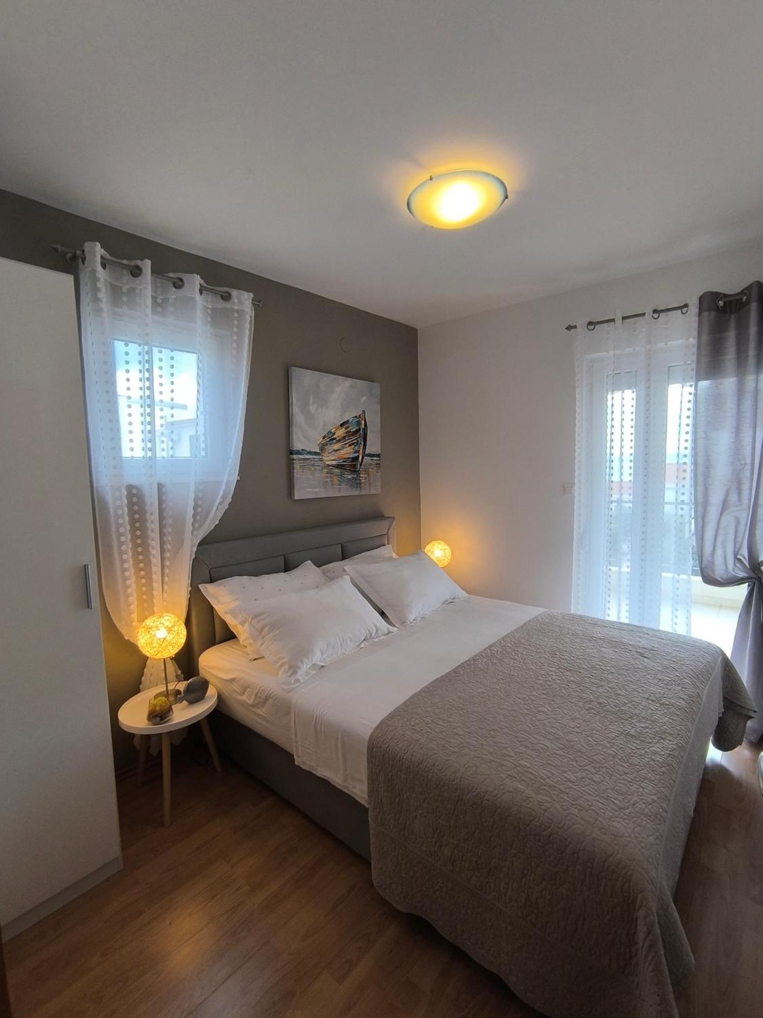 Villa Seaview With Pool - Apartment Yellow تروغير المظهر الخارجي الصورة