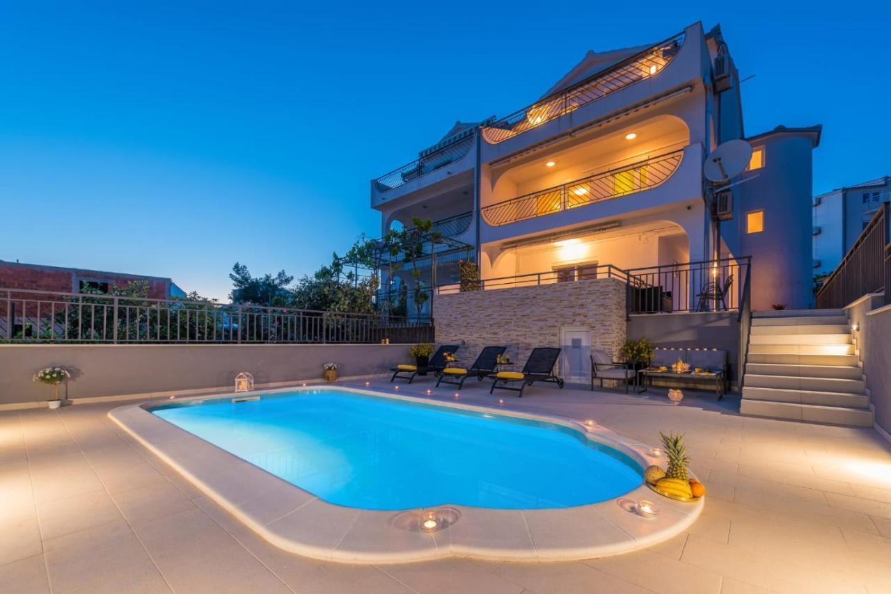 Villa Seaview With Pool - Apartment Yellow تروغير المظهر الخارجي الصورة
